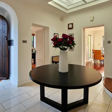 Large & Magnificent House In Landscaped Gardens * Dublin