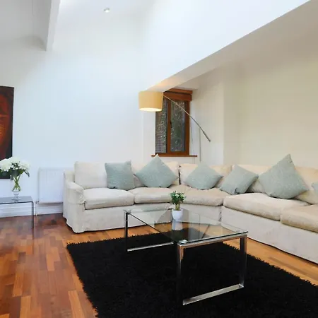 Large & Magnificent House In Landscaped Gardens * Dublin