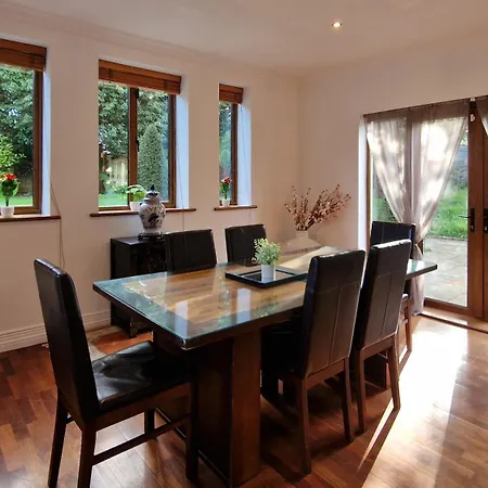 Feriehus Large & Magnificent House In Landscaped Gardens Dublin