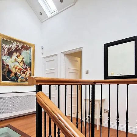 Large & Magnificent House In Landscaped Gardens * Dublin