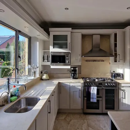 Large & Magnificent House In Landscaped Gardens * Dublin